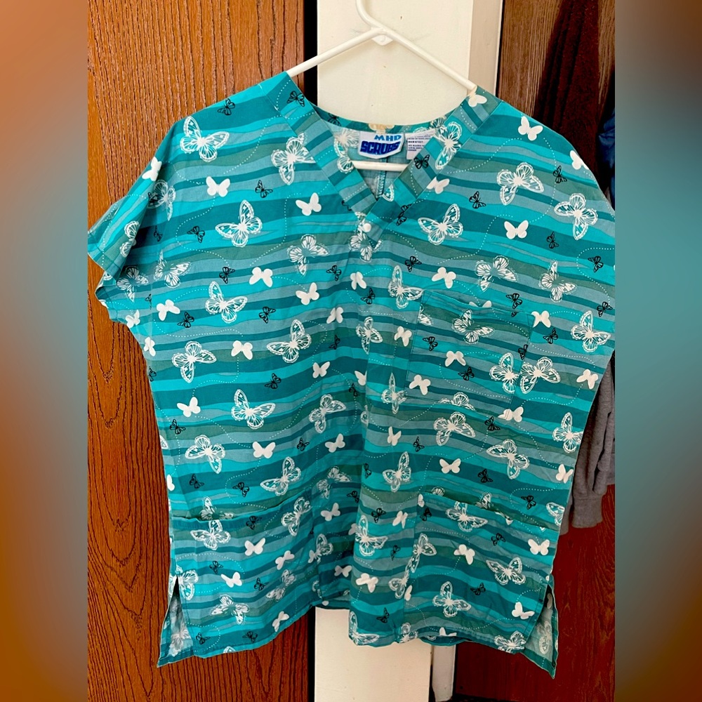 Scrub top